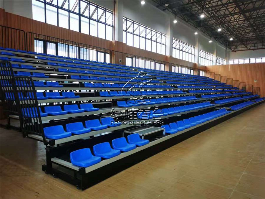 韶山學校高新校區體育館看臺座椅